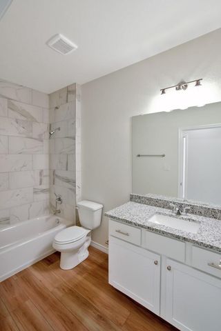 515 War Admiral DR A & B, Jarrell, TX 76537