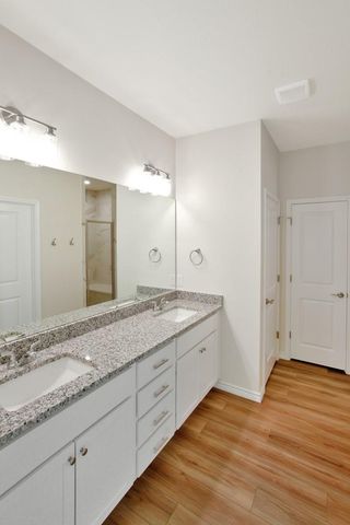 515 War Admiral DR A & B, Jarrell, TX 76537
