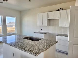 515 War Admiral DR A & B, Jarrell, TX 76537