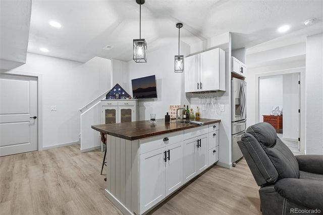 6769 S Old Hammer Court, Aurora, CO 80016