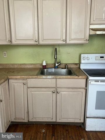 172 W LOUDEN ST, Philadelphia, PA 19120