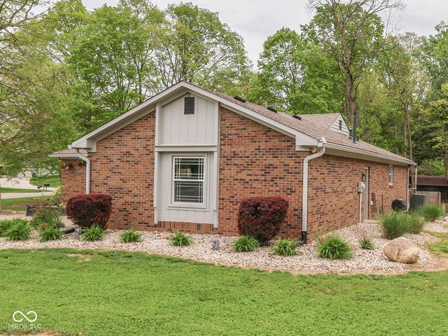 504 Oak Boulevard South Drive, Greenfield, IN 46140