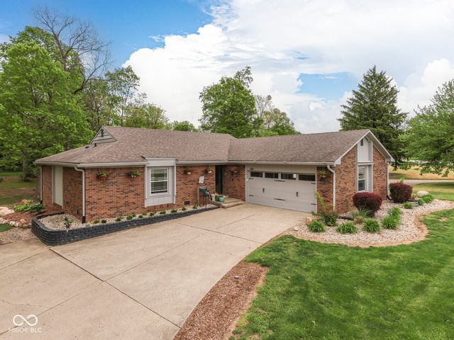 504 Oak Boulevard South Drive, Greenfield, IN 46140