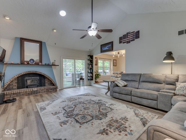 504 Oak Boulevard South Drive, Greenfield, IN 46140