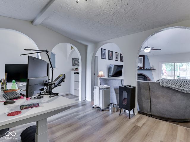 504 Oak Boulevard South Drive, Greenfield, IN 46140