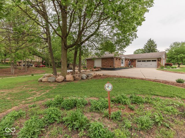 504 Oak Boulevard South Drive, Greenfield, IN 46140