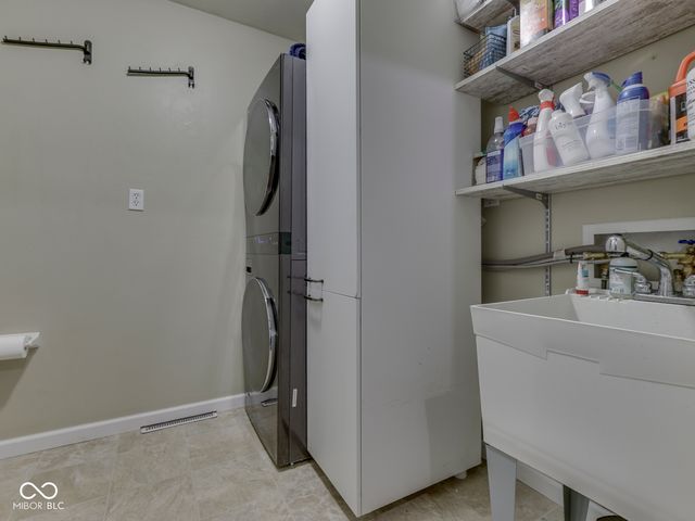 504 Oak Boulevard South Drive, Greenfield, IN 46140