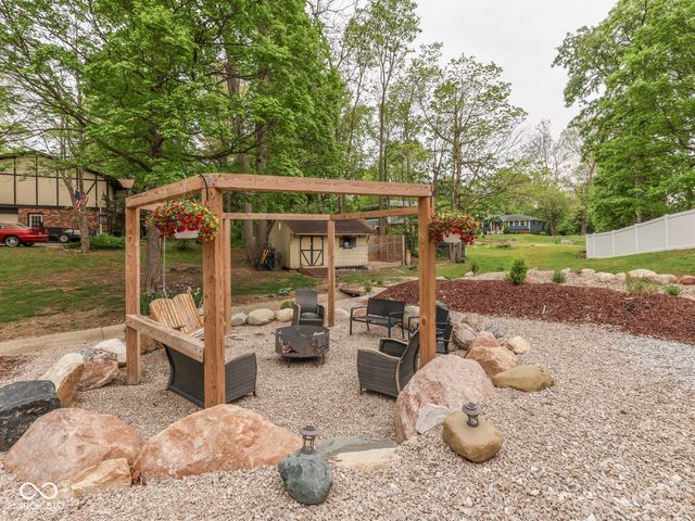 504 Oak Boulevard South Drive, Greenfield, IN 46140