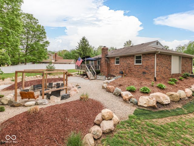 504 Oak Boulevard South Drive, Greenfield, IN 46140