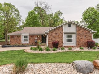 504 Oak Boulevard South Drive, Greenfield, IN 46140