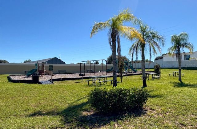 825 WASHINGTON PALM LOOP Lockout Unit B, Davenport, FL 33897