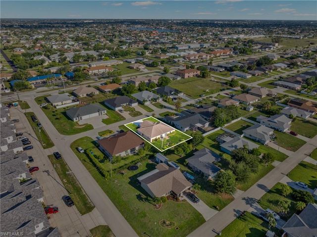 4623 SW 7th PL, Cape Coral, FL 33914