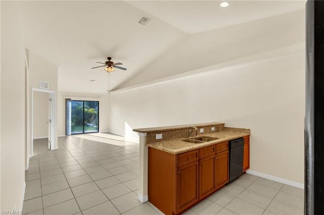 4623 SW 7th PL, Cape Coral, FL 33914