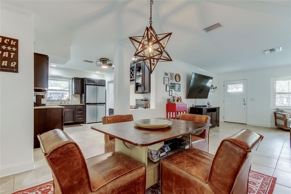 Image 11 of property listing at 1204 SAN DOMINGO COURT, Clearwater, FL 33759