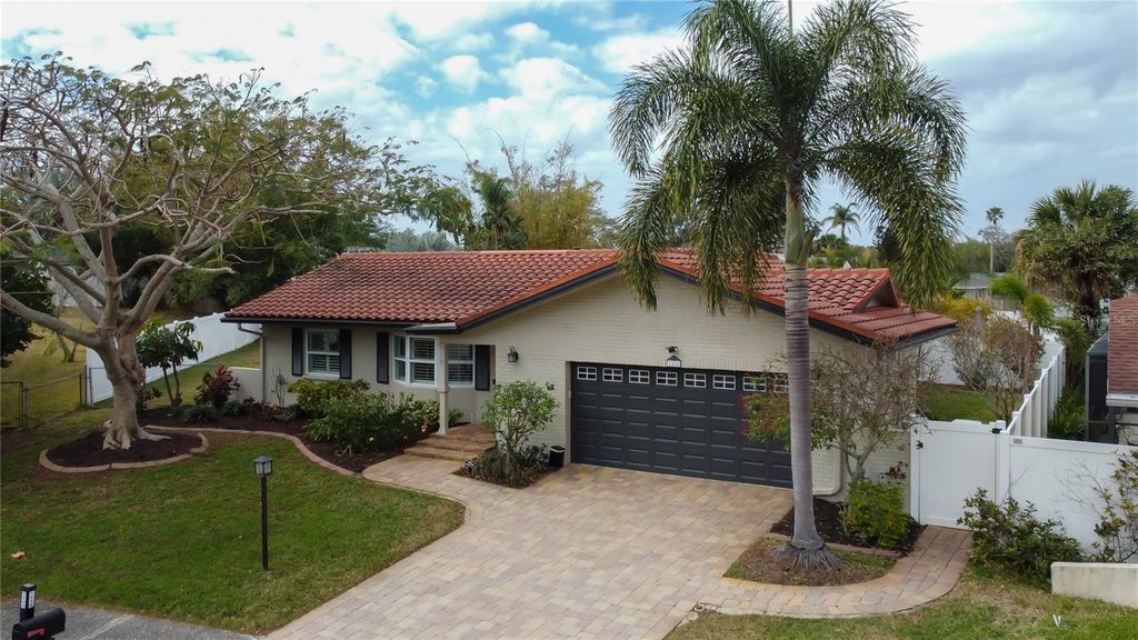Image 55 of property listing at 1204 SAN DOMINGO COURT, Clearwater, FL 33759