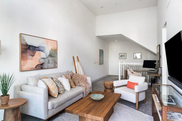 318 Huddle Springs Way, Palm Springs, CA 92264