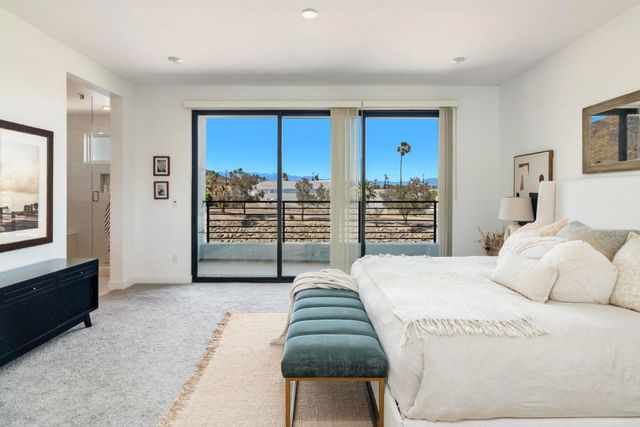 318 Huddle Springs Way, Palm Springs, CA 92264
