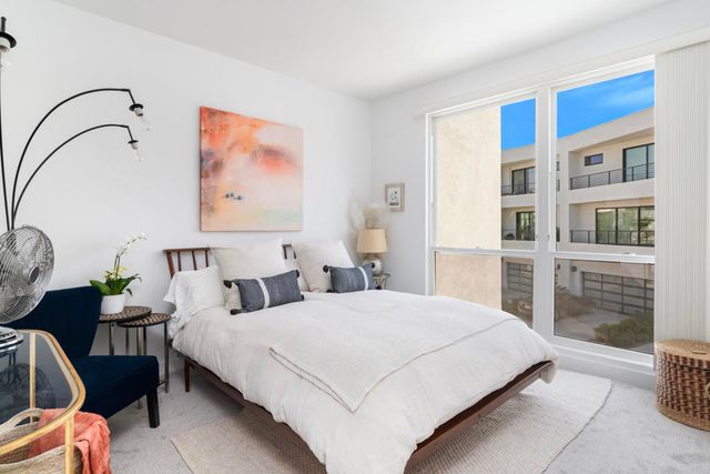 318 Huddle Springs Way, Palm Springs, CA 92264