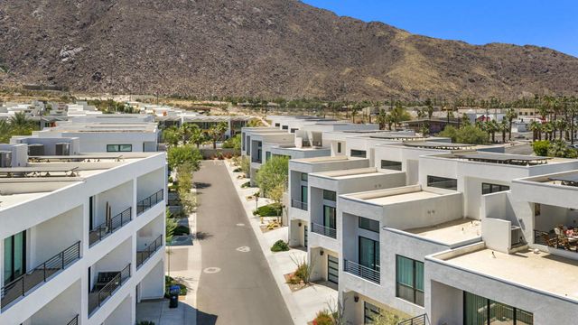 318 Huddle Springs Way, Palm Springs, CA 92264