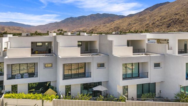 318 Huddle Springs Way, Palm Springs, CA 92264