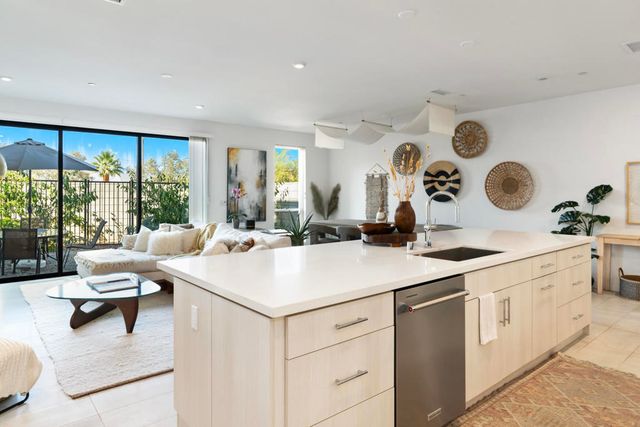 318 Huddle Springs Way, Palm Springs, CA 92264