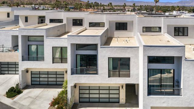 318 Huddle Springs Way, Palm Springs, CA 92264