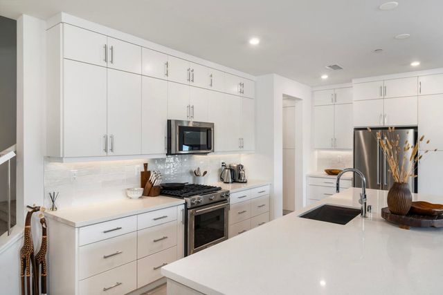 318 Huddle Springs Way, Palm Springs, CA 92264