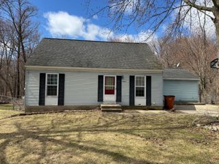 10736 Woodbushe Drive Se, Lowell Twp, MI 49331