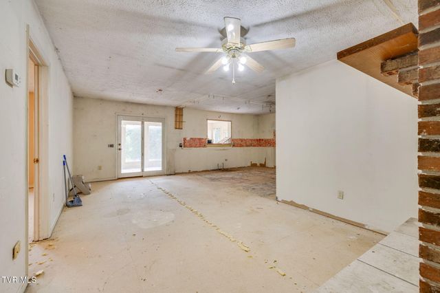 1556 Mill Creek Road, Fall Branch, TN 37656