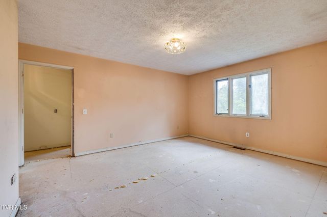 1556 Mill Creek Road, Fall Branch, TN 37656