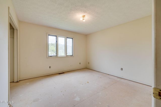 1556 Mill Creek Road, Fall Branch, TN 37656