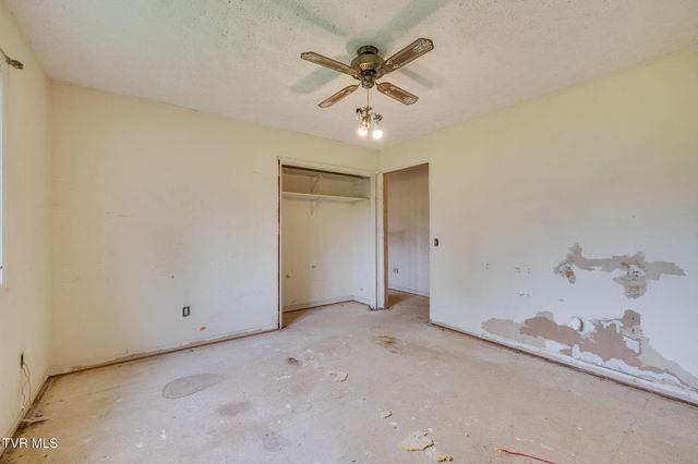 1556 Mill Creek Road, Fall Branch, TN 37656