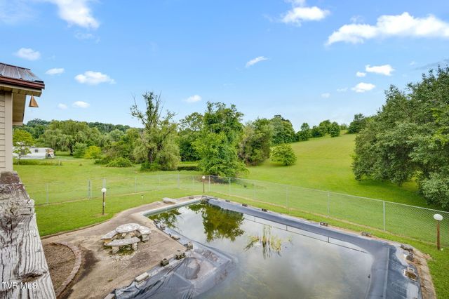 1556 Mill Creek Road, Fall Branch, TN 37656