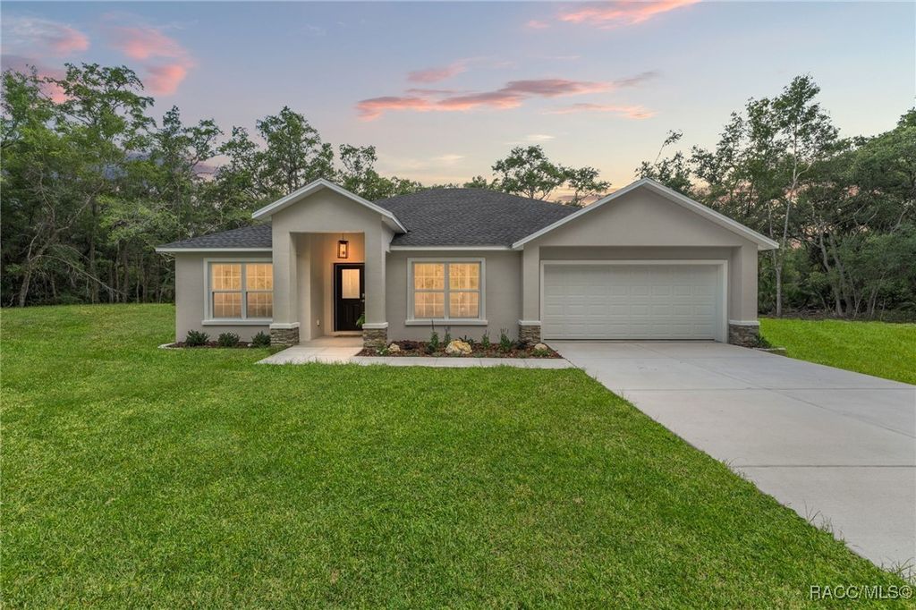 12988 W Baltic Ivy Street, Crystal River, FL 34428