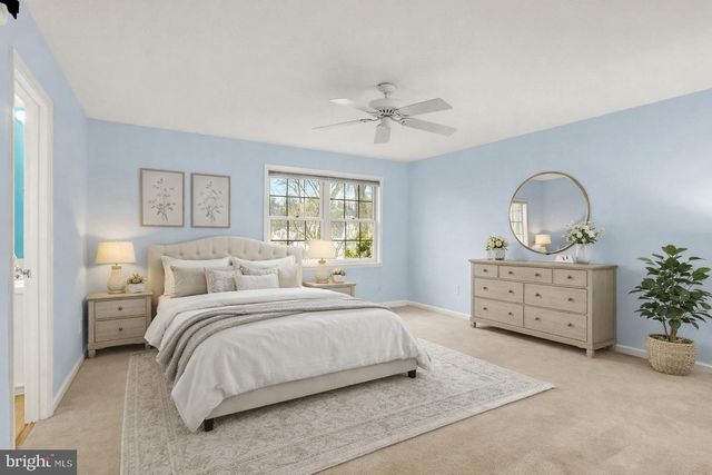 1442 MAPLEWOOD DR, New Cumberland, PA 17070