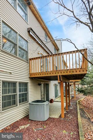 1442 MAPLEWOOD DR, New Cumberland, PA 17070