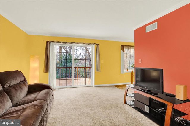 1442 MAPLEWOOD DR, New Cumberland, PA 17070