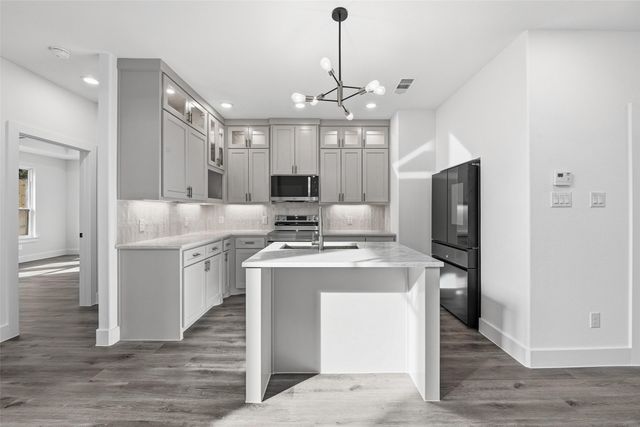 4007 S Denley Drive, Dallas, TX 75216