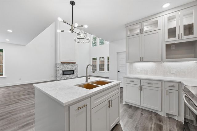 4007 S Denley Drive, Dallas, TX 75216