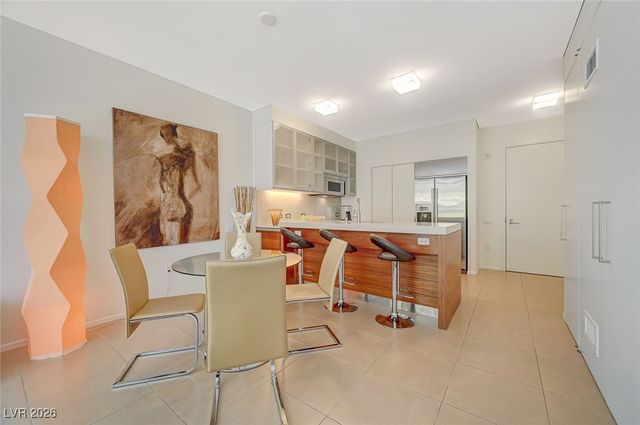 3722 Las Vegas Boulevard 2010, Las Vegas, NV 89158