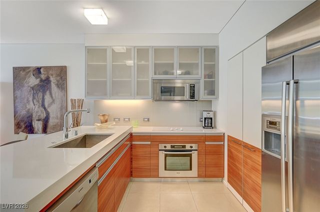 3722 Las Vegas Boulevard 2010, Las Vegas, NV 89158