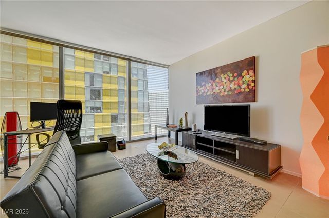 3722 Las Vegas Boulevard 2010, Las Vegas, NV 89158