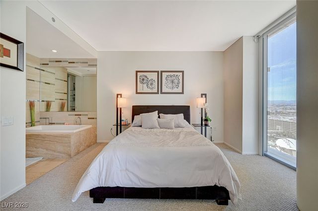 3722 Las Vegas Boulevard 2010, Las Vegas, NV 89158