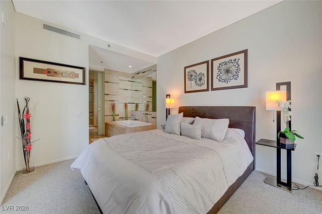 3722 Las Vegas Boulevard 2010, Las Vegas, NV 89158