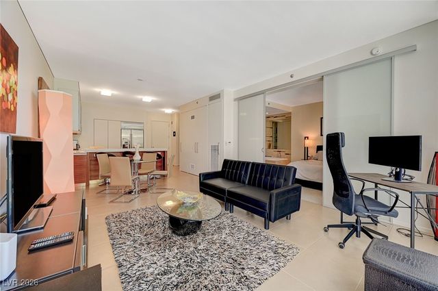 3722 Las Vegas Boulevard 2010, Las Vegas, NV 89158