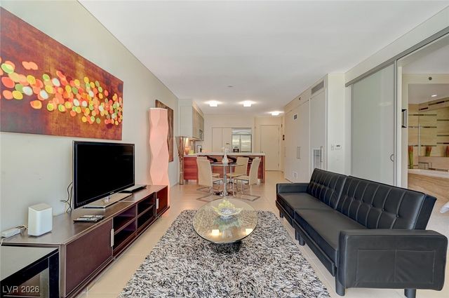 3722 Las Vegas Boulevard 2010, Las Vegas, NV 89158