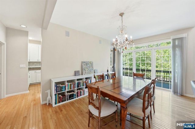 5 Pheasant Run, Old Tappan, NJ 07675