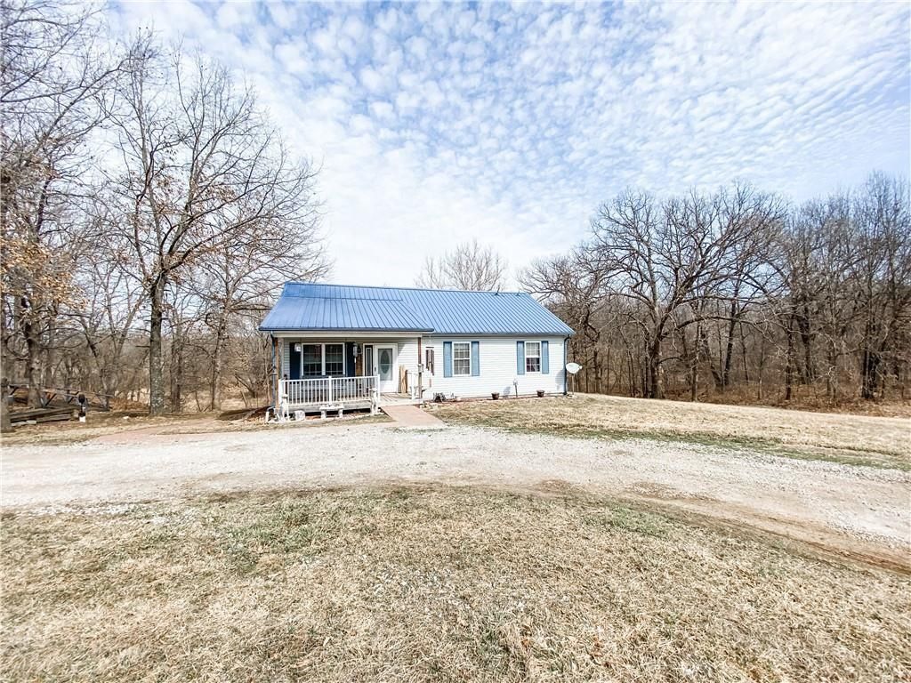 458 NE 200th Road, Knob Noster, MO 65336