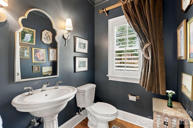 1817 Asbury Hall Court, Charlotte, NC 28209