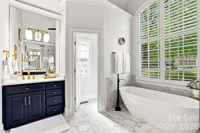 1817 Asbury Hall Court, Charlotte, NC 28209